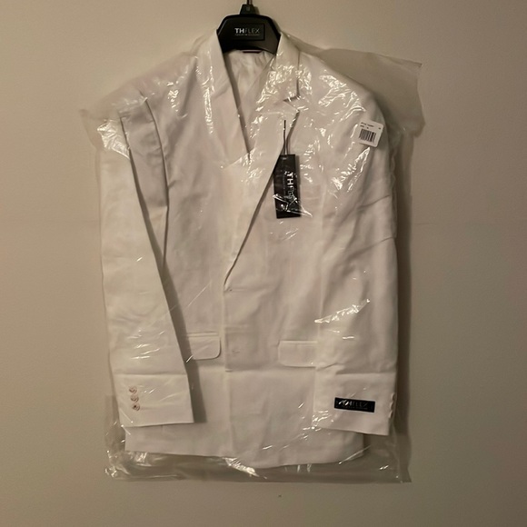 Tommy Hilfiger - Picture 1 of 6